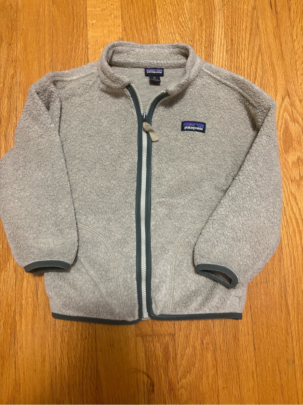 Patagonia Kids Light Gray Sherpa Fleece Jacket with Dark Trim 3T